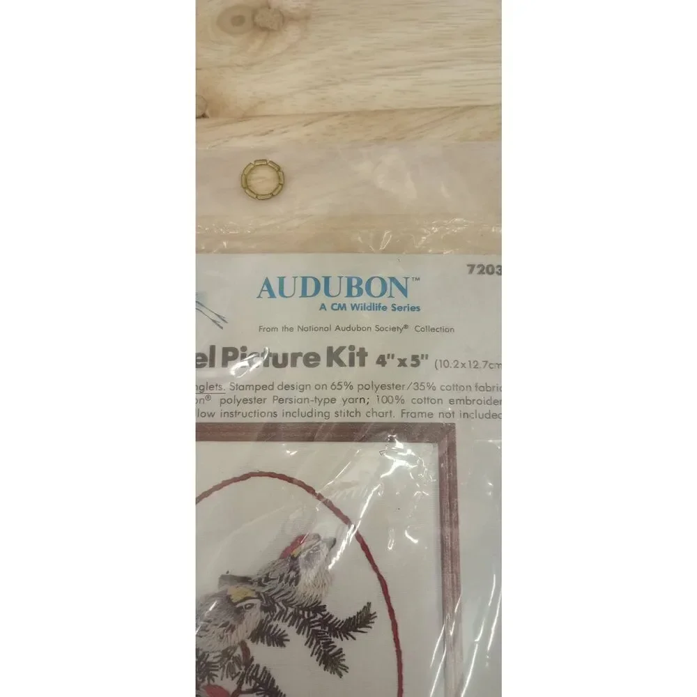 Vintage 1980 , NOS , CM Crewel kit, art. Audubon , bird In original package new
